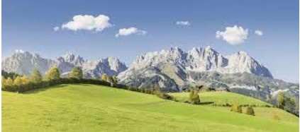Berge und Almwiesen in den Kitzbüheler Alpen